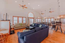601 | Pier Pleasure - Image 5