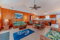 489 | Carolyn's Cottage - Image 3
