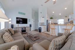 805 | Felina's Hideaway - Image 5