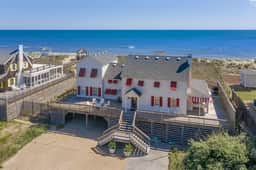 207 | Small Family Cottage - Image 5