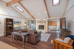 712 | Geyer Cottage - Image 5