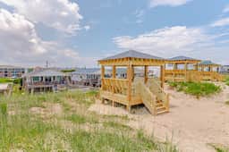 885 | Coleman's Beach Front Inn - Image 2