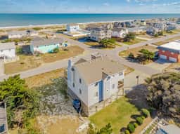 019 | Krazy Patty's Beach House - Image 4