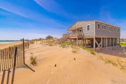 057 | The Aqua Hut - Image 4