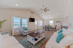 838 | Deja View - Image 5