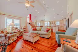 849 | Seaside Landing - Image 4