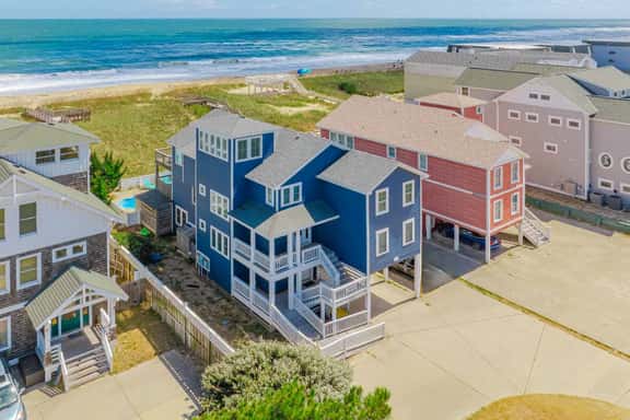 379 | Chart House - Image 1