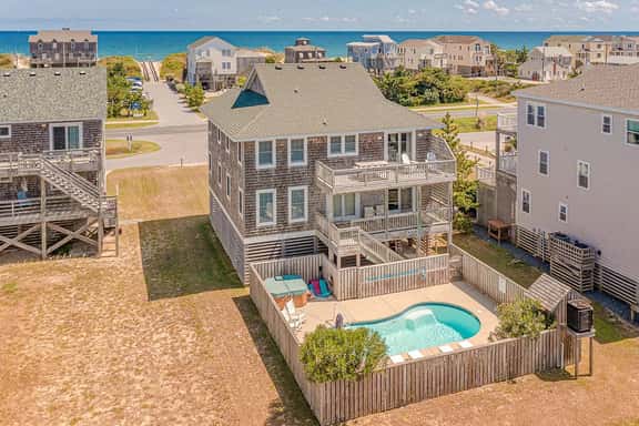 775 | The Bluewater Cottage - Image 1