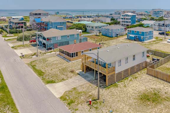 463 | CJ's Surf Shack - Image 1