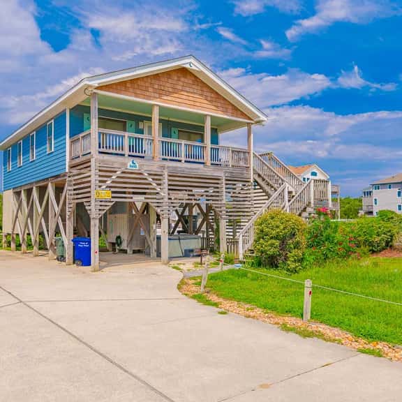 152 | Carolina Blue Moon Cottage - Image 1
