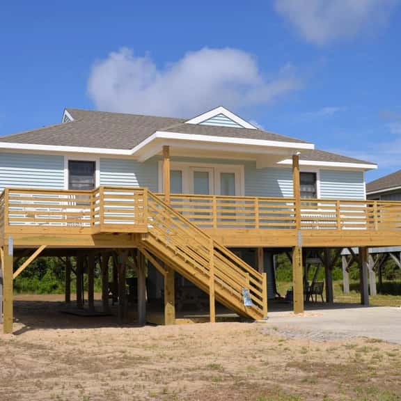489 | Carolyn's Cottage - Image 1