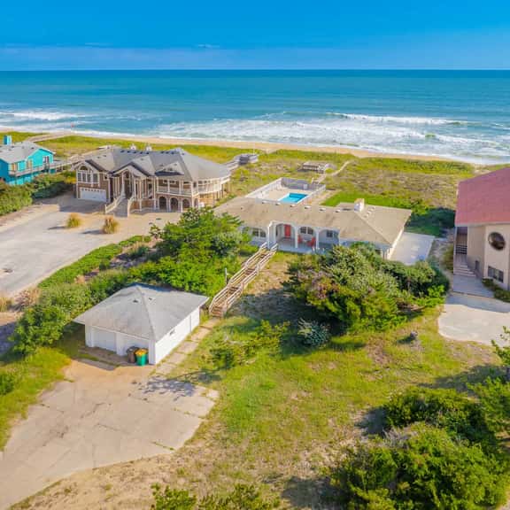 380 | Seaside Hideaway - Image 1