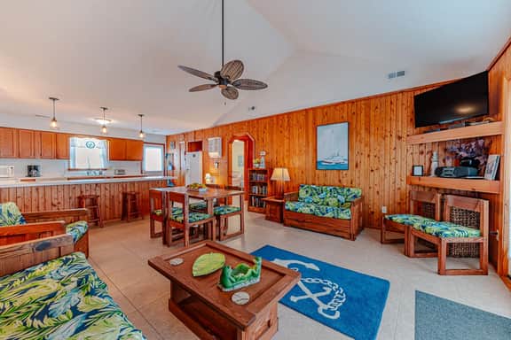 489 | Carolyn's Cottage - Image 2