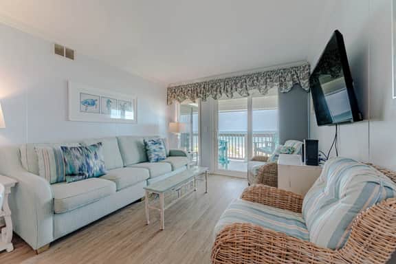 AV-3D | Admirals View Condo - Image 5