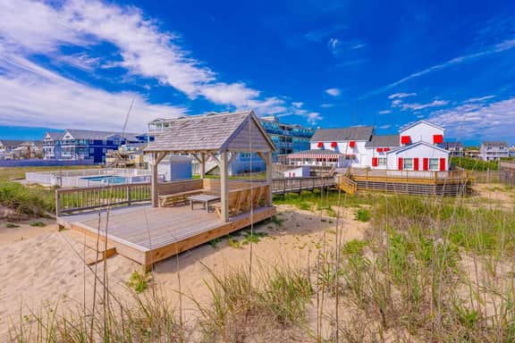 207 | Small Family Cottage - Image 2