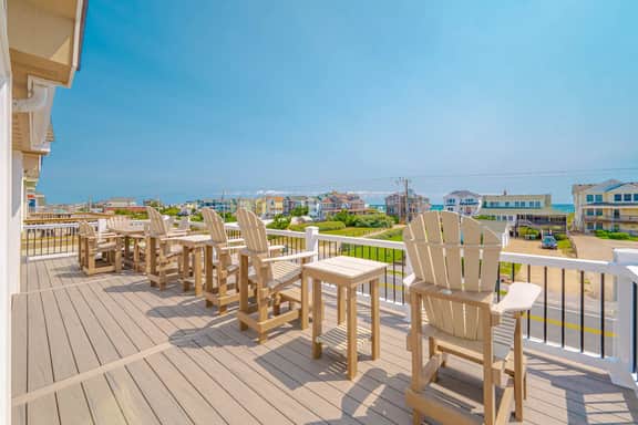 826 | Coastal Retreat - Image 3