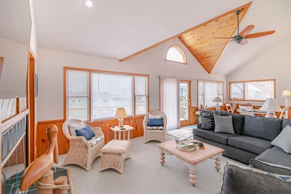019 | Krazy Patty's Beach House - Image 5