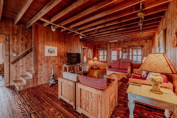 164 | Captain Mac’s Retreat - Image 5