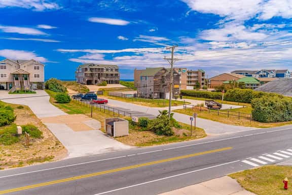 849 | Seaside Landing - Image 3