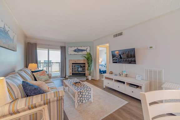 R-10 | The Regency Condominium - Image 4